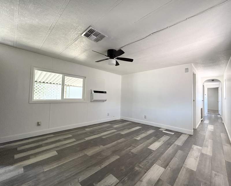Listing-163-Photo-f26ff380-1d0a-4b77-8c67-f31805888915.jpg