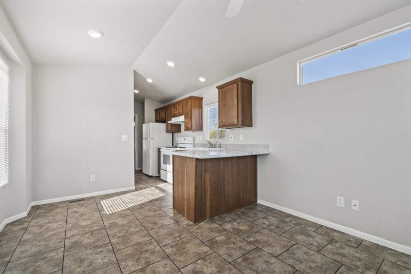 Listing-170-Photo-6692a59b-1f5a-459e-8a30-359e86a6ccd1.jpg
