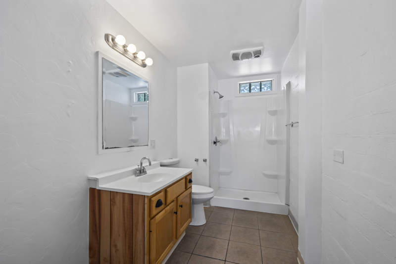 Listing-200-Photo-0981e4aa-be29-494b-b6b3-3ee6caa2aeae.jpg