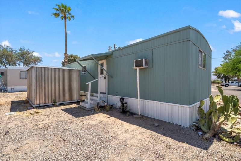 Listing-139-Photo-43700156-53cf-49bc-9bea-83432795b2ab.jpg