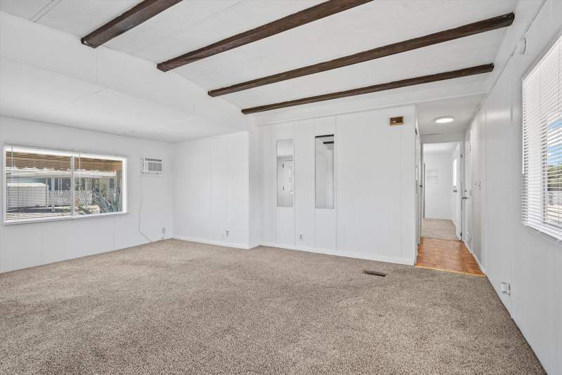 Listing-153-Photo-c243a3e4-2d5d-48ea-99e7-2cc655684546.jpg