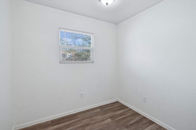Listing-154-Photo-0ddea8bf-f75c-43e4-9abe-53ce88b9a627.jpg