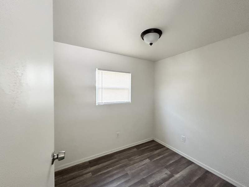 Listing-154-Photo-4b9104cb-b49a-42fc-83c0-5bdeb8a7b90c.jpg