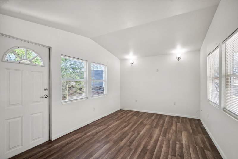Listing-154-Photo-b6b8195c-9974-4a7b-b605-98272606783a.jpg