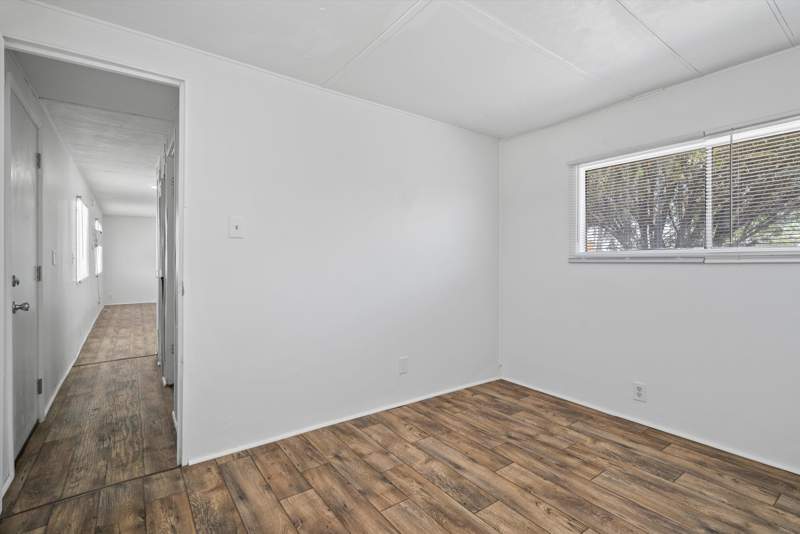 Listing-159-Photo-e047234d-4a79-422f-aaab-0b44d21d60e7.jpg