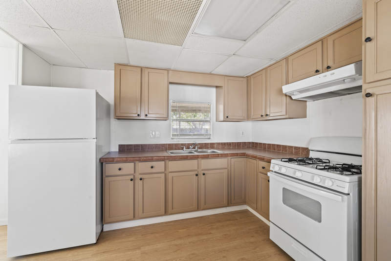 Listing-173-Photo-c7e28504-844e-483a-8af3-ff8b6217d8c0.jpg