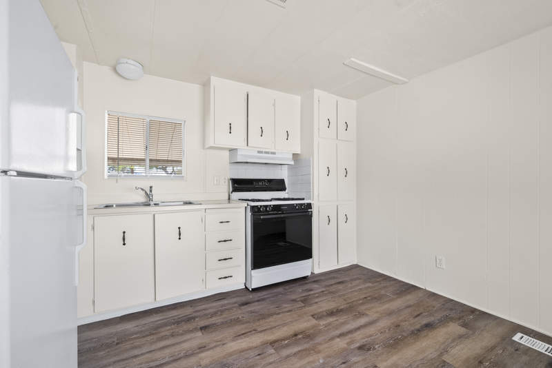Listing-179-Photo-8e4b0a0d-39c9-4e11-ba00-2294abe4f483.jpg