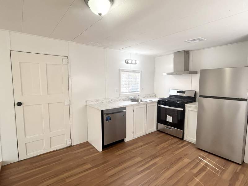 Listing-181-Photo-269c570a-1d2e-4268-ad5c-de126fabb1fb.jpg
