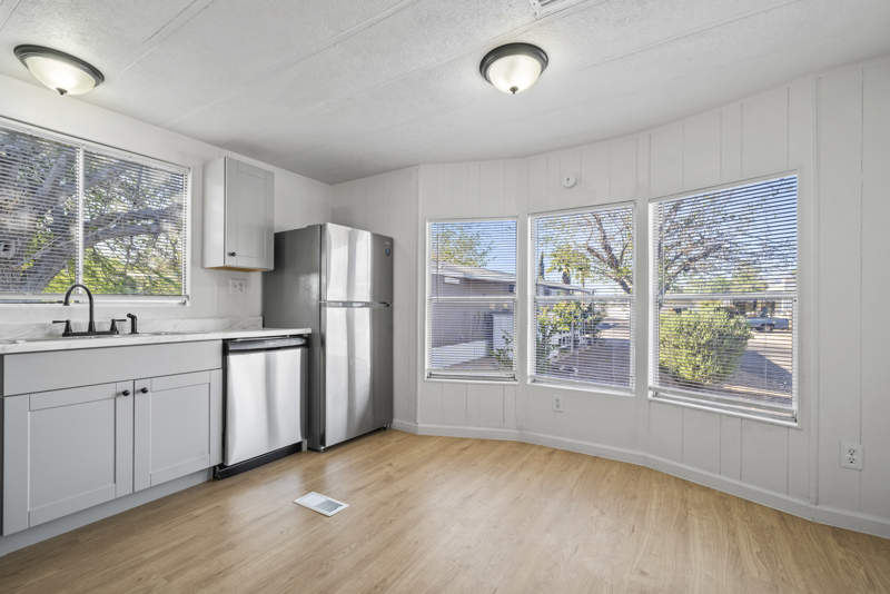 Listing-191-Photo-250c65c7-f9ad-4465-83d4-4e0688d16d29.jpg
