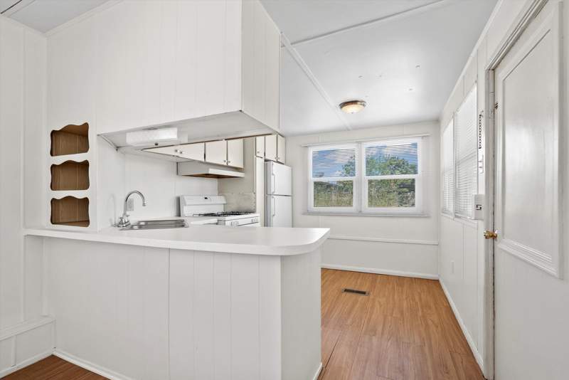 Listing-79-Photo-526c6951-100c-401f-8138-39cd09f5307d.jpg