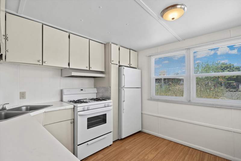 Listing-79-Photo-7c3809cc-7081-41e6-af04-5b1e66052221.jpg