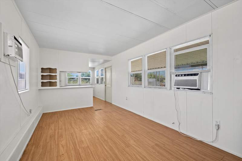Listing-79-Photo-db119cb8-7fd5-47e2-9224-fe69e03fec69.jpg