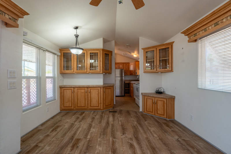 Listing-123-Photo-333a76b0-ca87-43c7-8af7-321b5ae61b4f.jpg