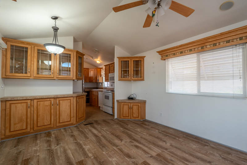 Listing-123-Photo-3a4d7441-f895-46a1-a198-dd451e86c761.jpg