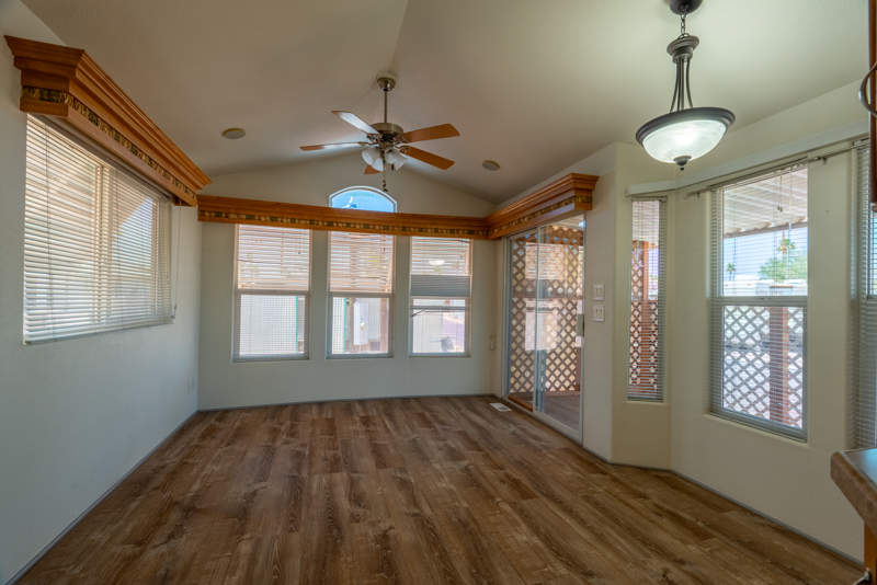 Listing-123-Photo-3d2423a1-3131-4edc-9182-5d33244c1372.jpg